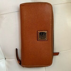 Dooney & Bourke Brown zipper wallet